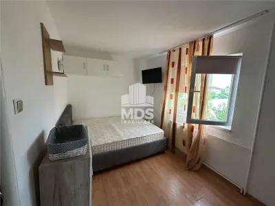 2 CAMERE, MOBILAT SI UTILAT LANGA PIATA DOINA, SAGULUI! - foto 4