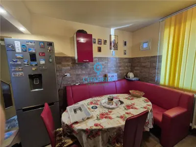 Apartament 2 camere Cetate, etaj 2, 93900 euro - foto 4
