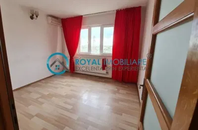 Royal Imobiliare - Vanzare apartament 2 camere zona Sud - foto 3