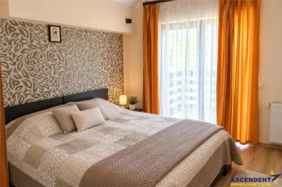 Refugiu montan, 7 camere, potential pensiune, acces asfaltat, Moieciu de Sus - foto 2