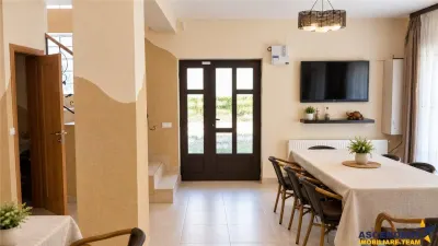 Refugiu montan, 7 camere, potential pensiune, acces asfaltat, Moieciu de Sus - foto 10