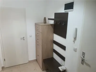 Garsoniera lux cu boxă inclusă, zona  Avantgarden - foto 12