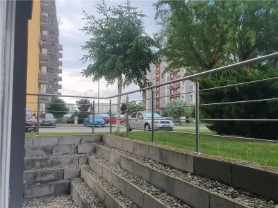 Garsoniera lux cu boxă inclusă, zona  Avantgarden - foto 5