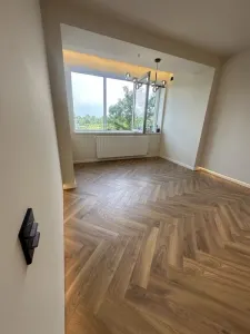 Etaj 3, renovat total, Colentina Intersectie Avion - Bucuresti