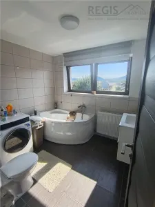Apartament de 3 camere la vila , zona Bran - foto 8