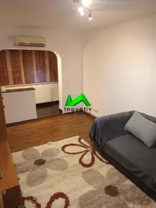 Apartament de inchiriat 3 camere Sibiu Vasile Aaron - foto 2