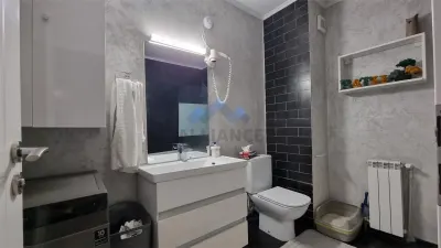Apartament  spatios, cu gradina,  modern amenajat - foto 9