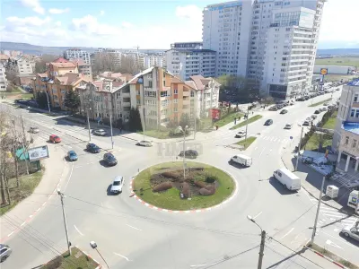 Apartament cu 2 camere decomandate si balcon pe Bulevardul Mihai Viteazu de inchiriat - Sibiu