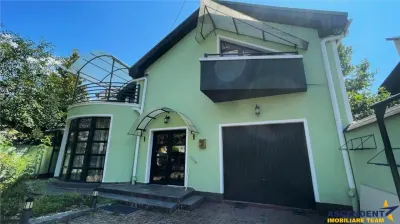Vila individuala, arhitectura aparte, garaj, terasa,  balcon, Semicentral, Targu Mures. - foto 18