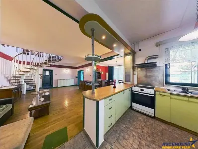 Vila individuala, arhitectura aparte, garaj, terasa,  balcon, Semicentral, Targu Mures. - foto 24