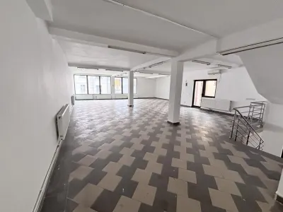 Spatiu comercial ultracentral - 250-750 mp - Vizibilitate excelenta - foto 12