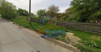 Miroslava  zona Liceului TEREN 1500mp cu casa batraneasca asfalt si Utilitati - foto 1