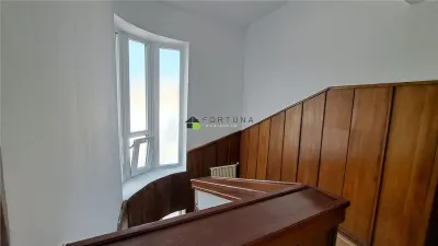Penthouse 4 camere, mobilat si utilat modest, strada Toamnei - foto 11