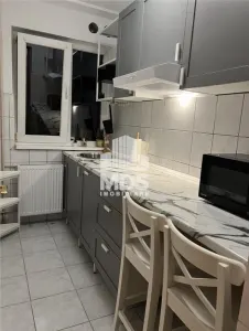 Mobilat si utilat la etaj 3 in bloc anvelopat - foto 4