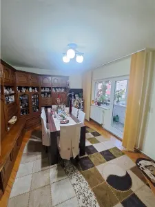 3 CAMERE, ETAJ 1, DECOMANDAT, CENTRALA TERMICA, ZONA SOARELUI! - foto 3