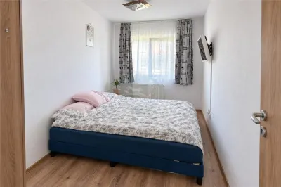 Apartament 3 camere zona Calea Surii Mici - foto 4