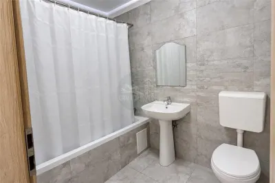 Apartament 3 camere zona Calea Surii Mici - foto 7