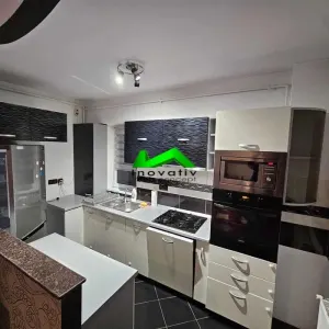 Apartament de inchiriat 3 camere pivnita Sibiu Turnisor - foto 3
