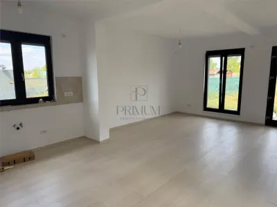 Giroc - Casa individuala - Teren 900mp - 4 Camere - Toate utilitatile - foto 3