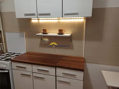 Metrou Aparatorii Patriei- garsoniera in bloc 2012 - Bucuresti
