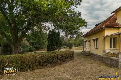 Casa cu istorie,3 camere,potential mansardare,1.840mp teren,in cadru linistit si retras,Central,Covasna - foto 12