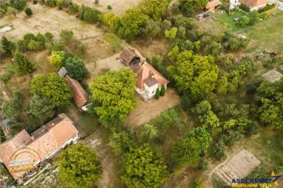 Casa cu istorie,3 camere,potential mansardare,1.840mp teren,in cadru linistit si retras,Central,Covasna - foto 4