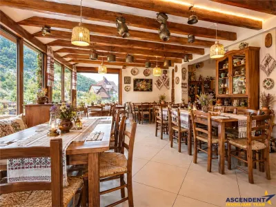 Pensiune cu restaurant, farmec aparte, concept italian, Central, Bran - foto 2