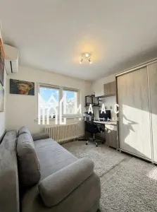 Apartament de vânzare în Sibiu, cu 2 camere decomandate, Terezian - foto 2