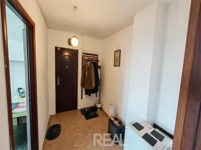 Apartament 3 camere - Piata Sudului - 2 balcoane - Vedere panoramica - foto 6
