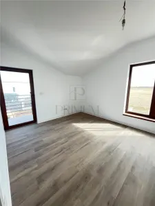 Giroc - Duplex despartit prin carport - 4 Camere - 2 Bai - Zona buna - foto 8