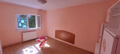 Apartament 3 camere decomandat etajul 1 Astra - Brasov