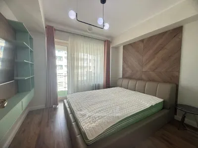 APARTAMENT 3 CAMERE, COPOU, 90 MP, DECOMANDAT, MOBILAT, INTABULAT, LOC DE PARCARE INCLUS - foto 7
