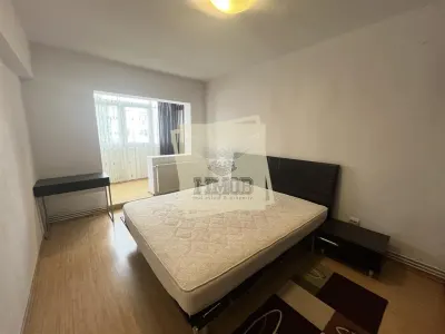 Apartament 3 camere 2 bai balcon si pivnita zona Terezian - foto 6